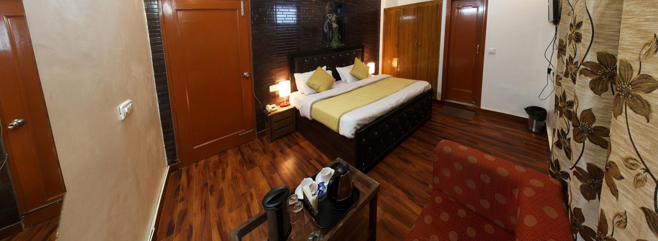 Divyansh Hotel Дармсала Екстер'єр фото